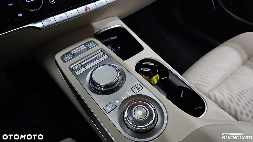 Genesis GV70 2.5T AWD AT8 Luxury Line - 13