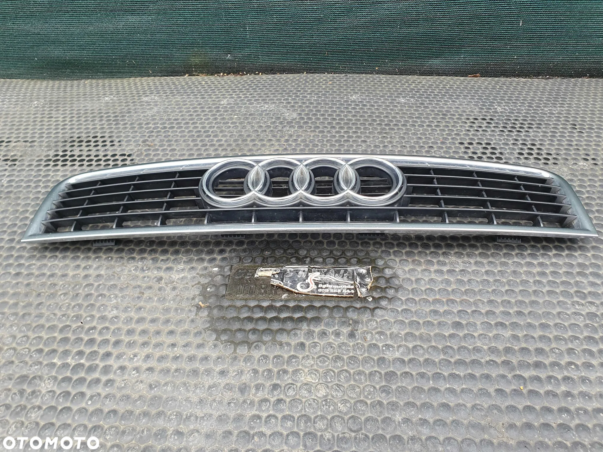 Atrapka 8E0853651F Atrapa Gril Maski Chrom Ramka Emblemat Znaczek Audi A4 B6 - 3