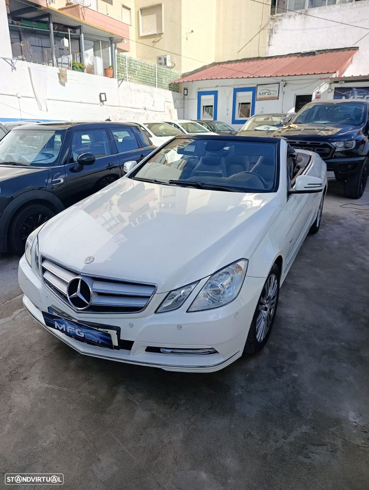 Mercedes-Benz E 220 CDI DPF BlueEFFICIENCY Avantgarde - 4
