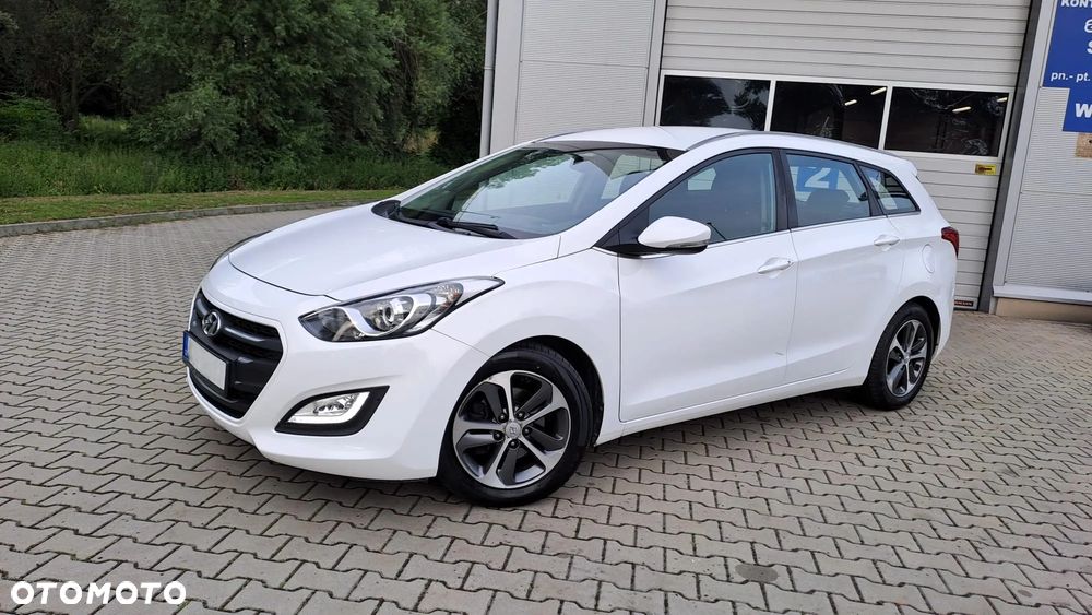 Hyundai i30 1.6 GDI Premium - 17