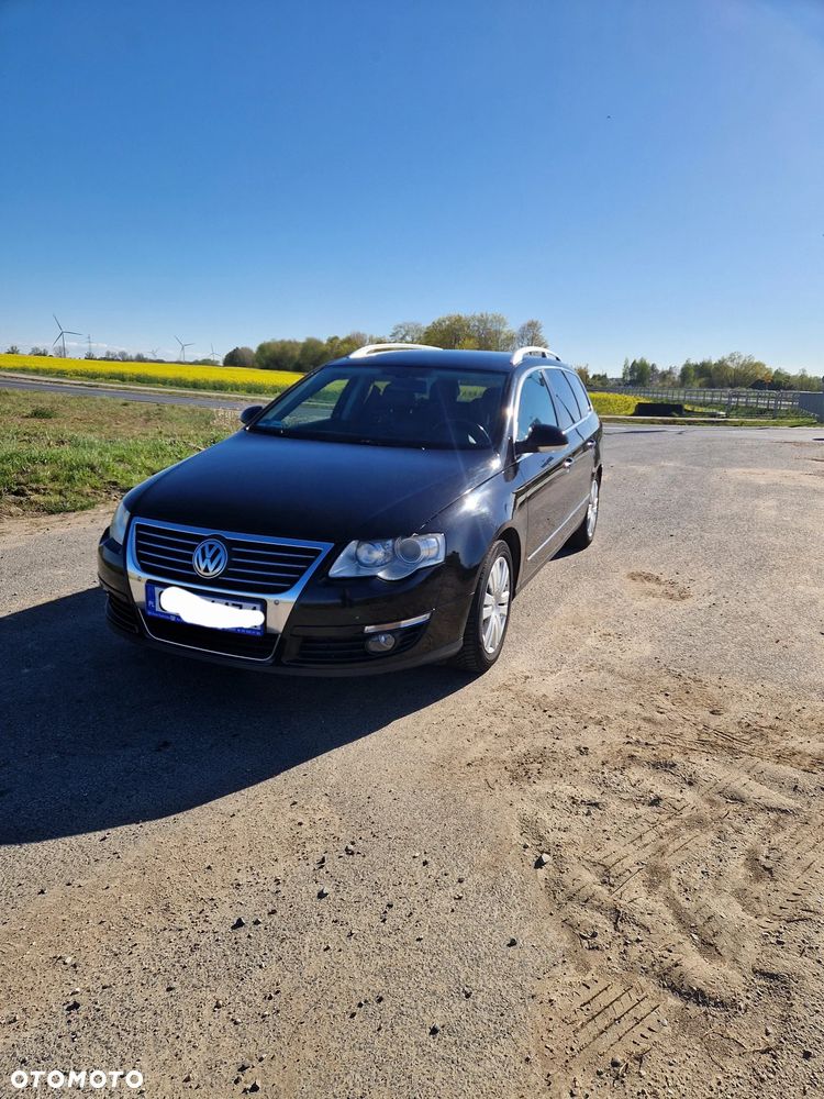 Volkswagen Passat 1.6 TDI DPF BlueMot Highline - 1