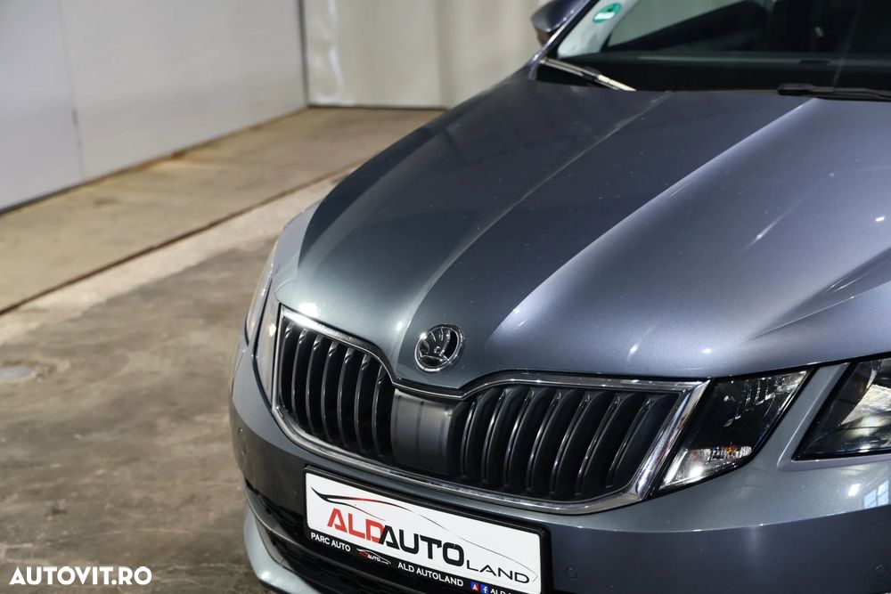 Skoda Octavia 1.6 TDI DSG Ambition - 28