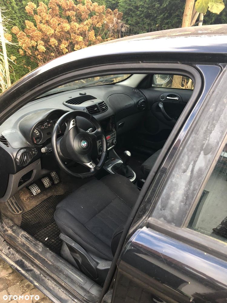 Alfa Romeo 147 - 2