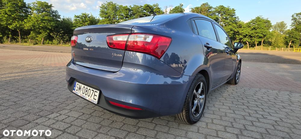 Kia Rio 1.2 L - 14