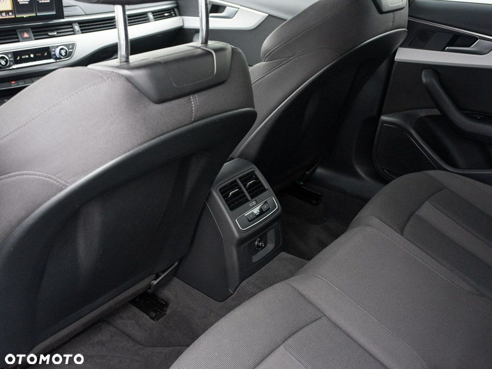 Audi A4 Avant 35 TFSI mHEV S tronic - 27