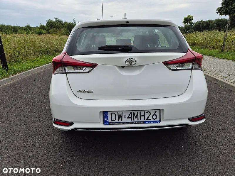 Toyota Auris 1.6 Premium - 10