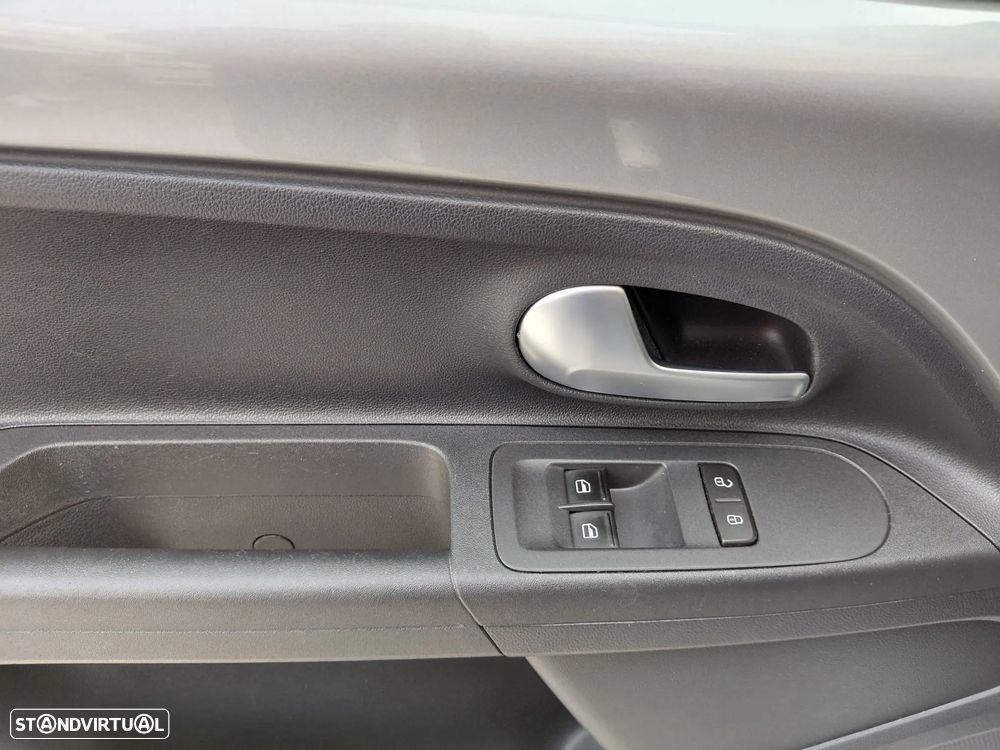 VW Up! 1.0 BlueMotion Move Auto - 5