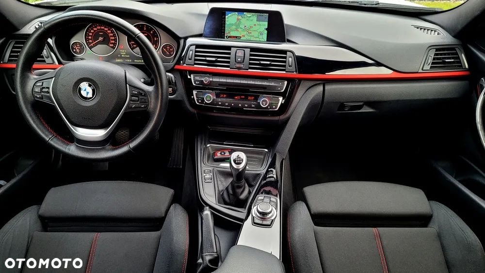 BMW Seria 3 320d Sport Line - 12