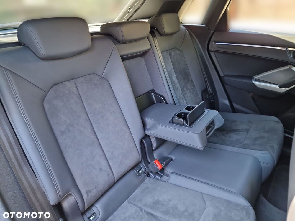 Audi Q3 35 TFSI mHEV S tronic - 23