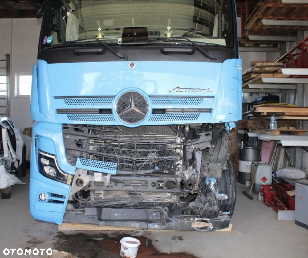 Mercedes-Benz Actros 1851 - 9