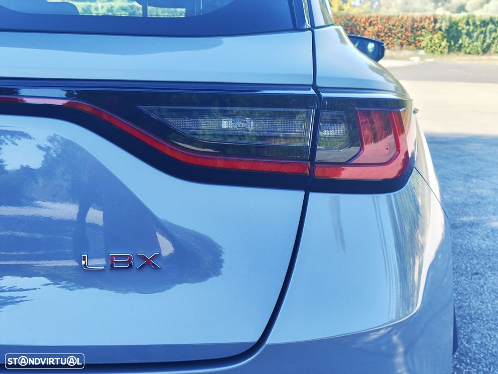 Lexus LBX Elegant - 13