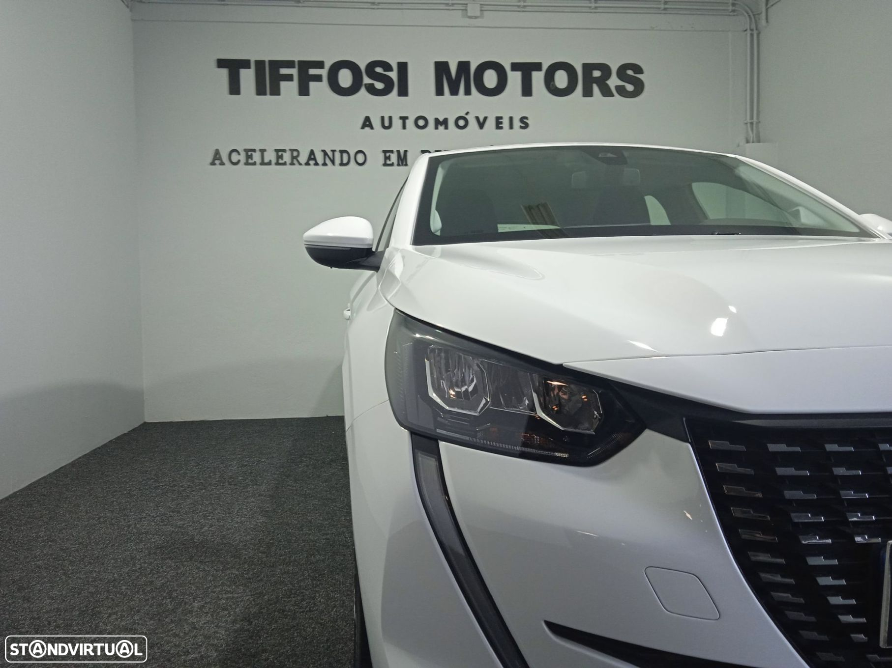 Peugeot 208 1.2 PureTech Active - 4