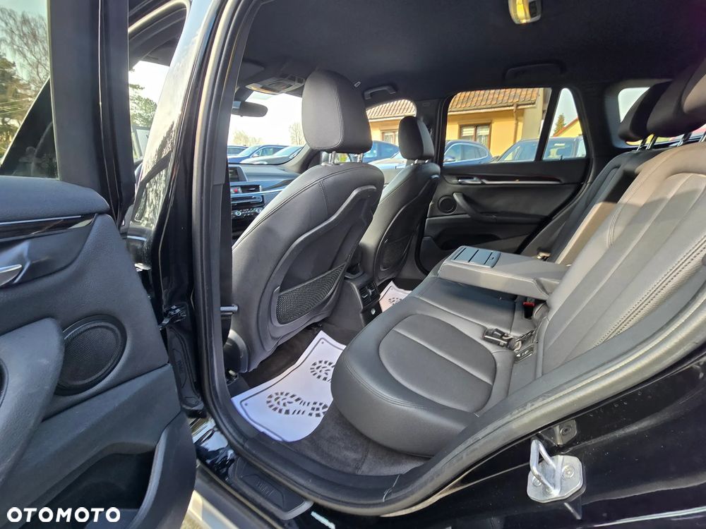 BMW X1 xDrive25i GPF xLine - 19