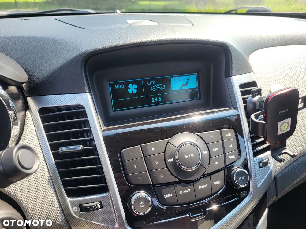 Chevrolet Cruze 1.8 LTZ - 10