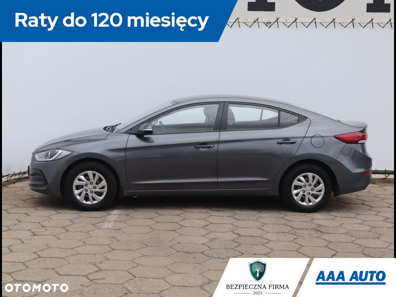 Hyundai Elantra - 3