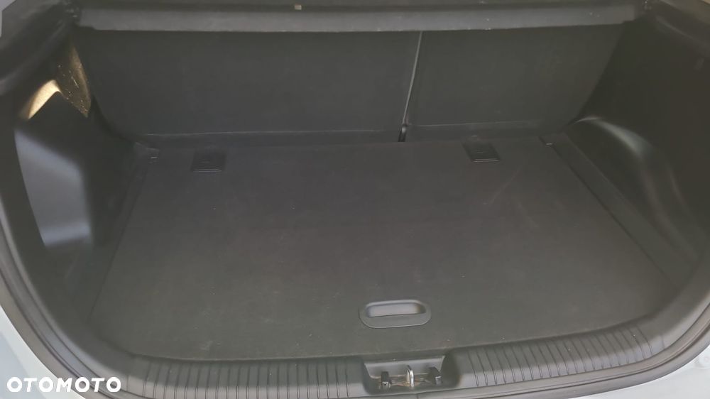 Kia Venga 1.6 M - 10