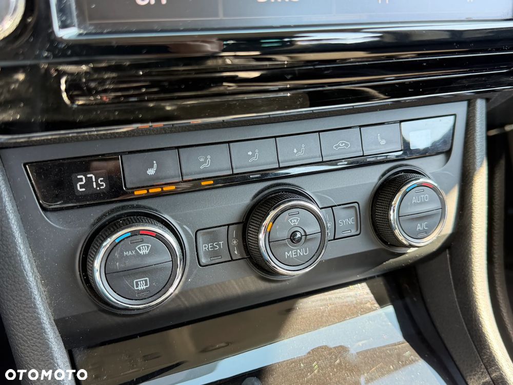 Skoda Superb 1.6 TDI GreenLine - 26