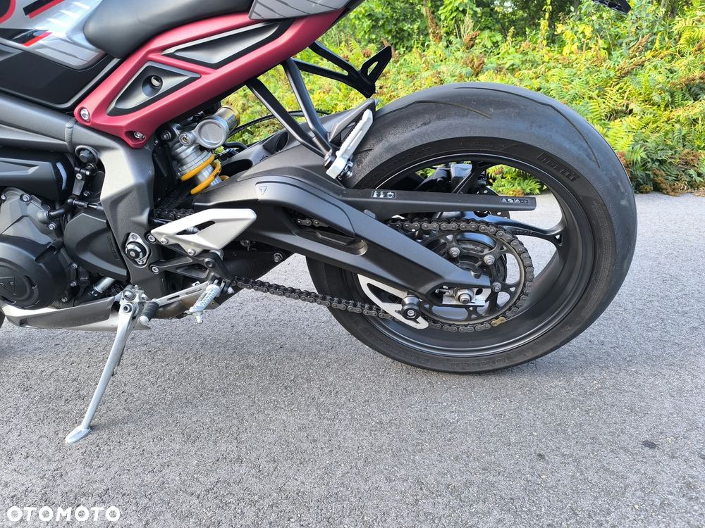 Triumph Street Triple - 8