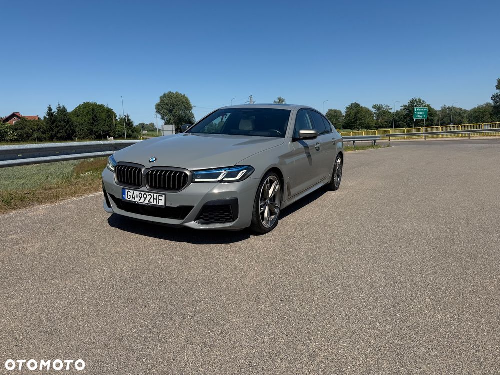 BMW Seria 5 M550i xDrive - 1