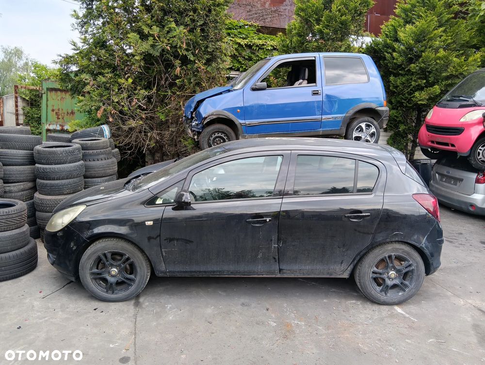 *OPEL CORSA D* Samochód na części - 1