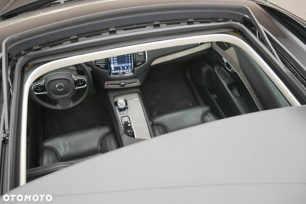 Volvo XC 90 - 38