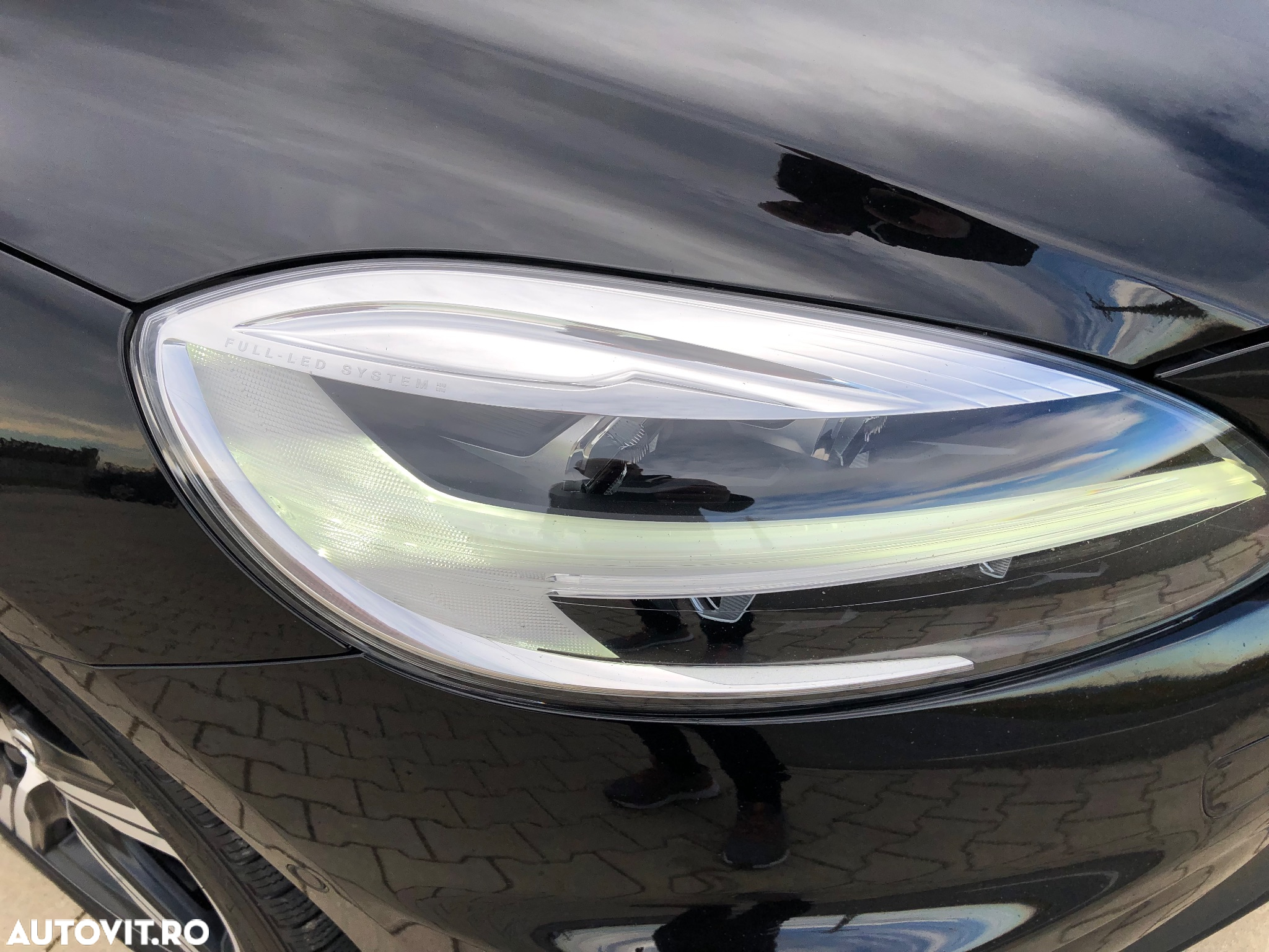 Volvo V40 D3 Geartronic RDesign - 18