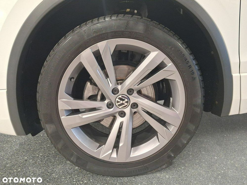 Volkswagen Tiguan Allspace - 11