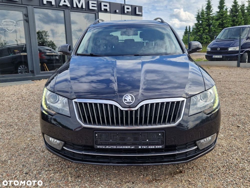 Skoda Superb 2.0 TDI DSG Elegance - 30