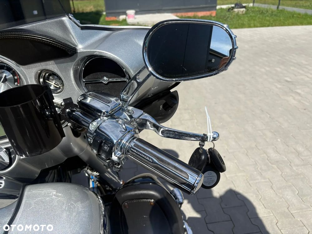 Harley-Davidson Touring Electra Glide - 18