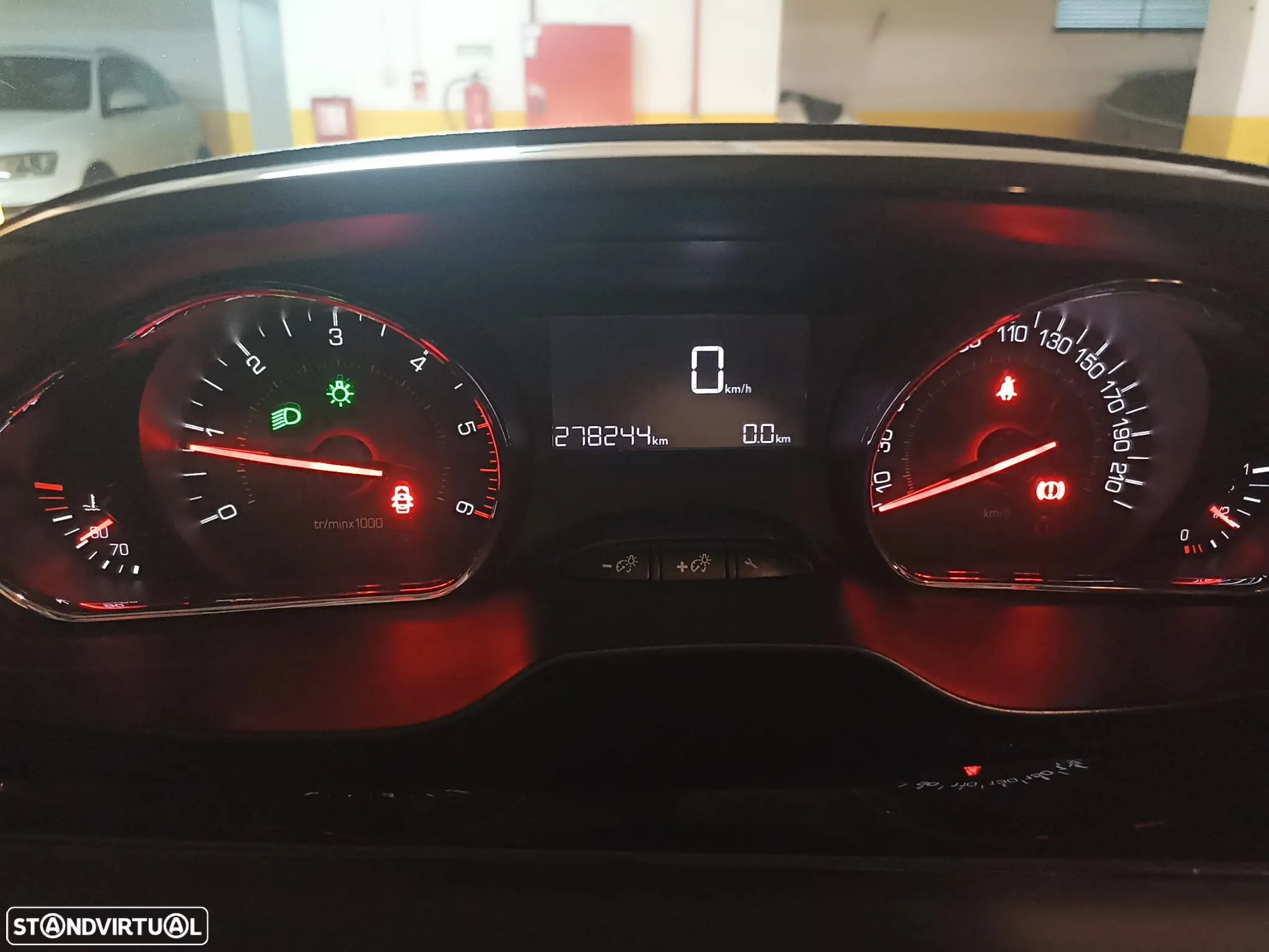 Peugeot 208 1.4 HDi SE Style - 7
