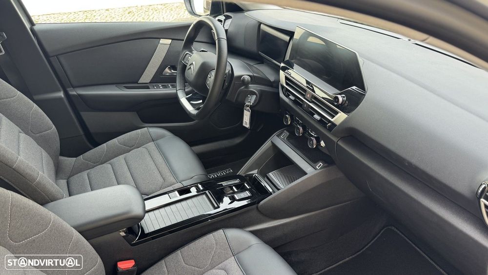 Citroën C4 1.2 PureTech Max EAT8 - 30