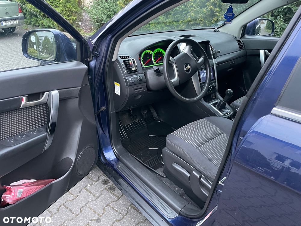Chevrolet Captiva 2.4 LS 5os - 10