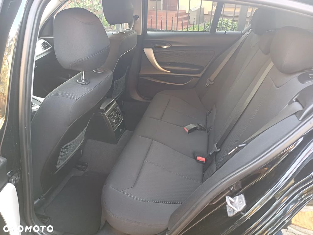 BMW Seria 1 118i Sport Line - 10