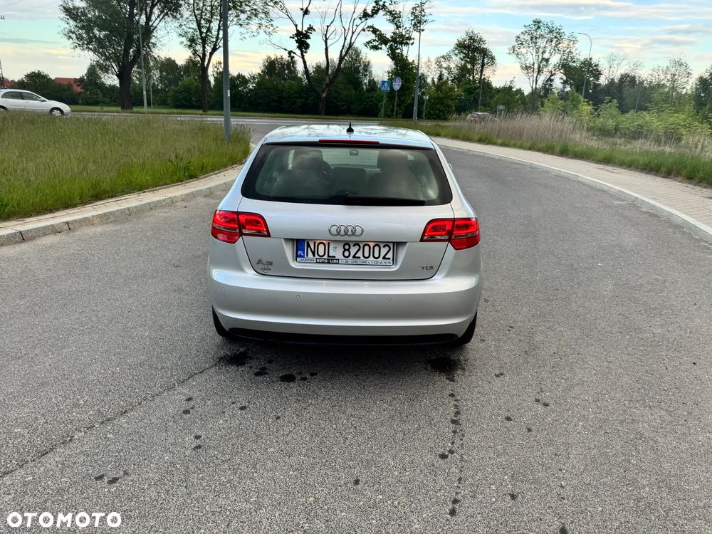Audi A3 Sportback 2.0 TDI DPF Ambiente - 4