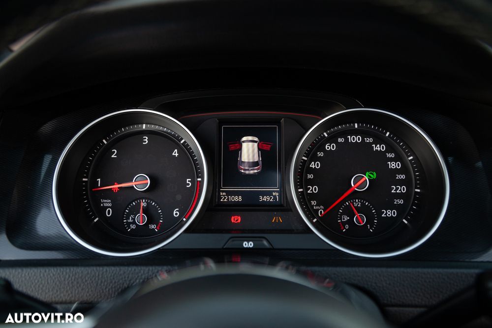 Volkswagen Golf - 20