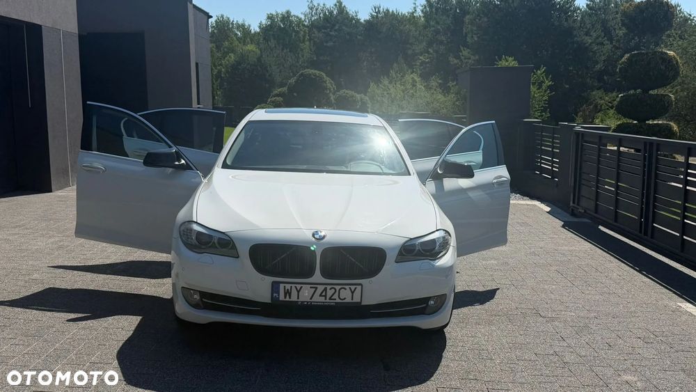 BMW Seria 5 520i - 2