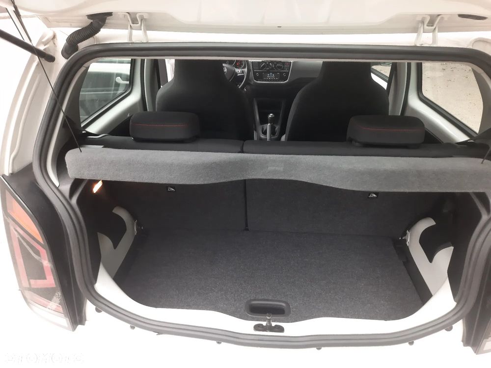 Volkswagen up! (BlueMotion Technology) move - 17
