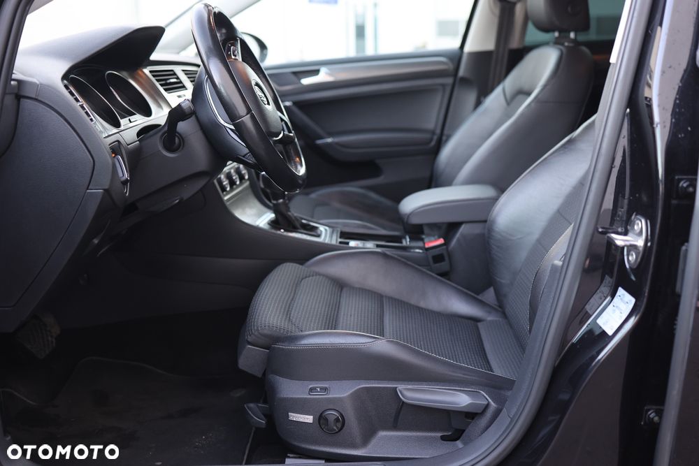 Volkswagen Golf VII 1.6 TDI BMT Highline DSG - 9