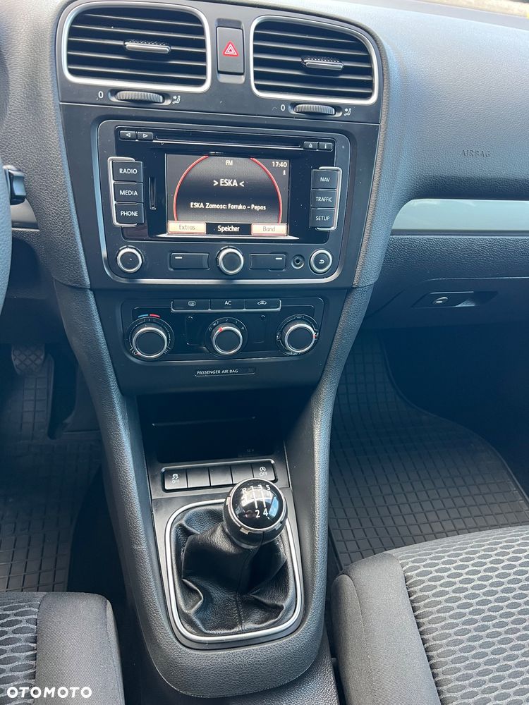 Volkswagen Golf 1.6 TDI DPF BlueMotion - 14