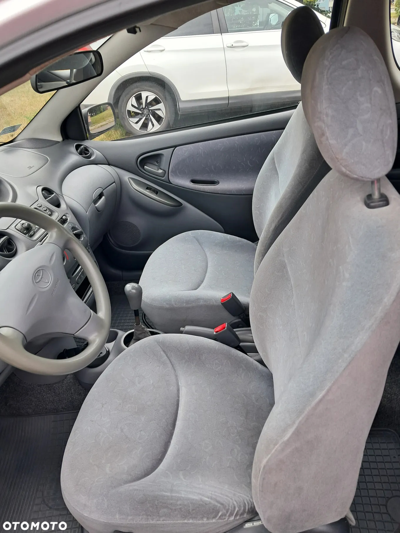 Toyota Yaris - 4