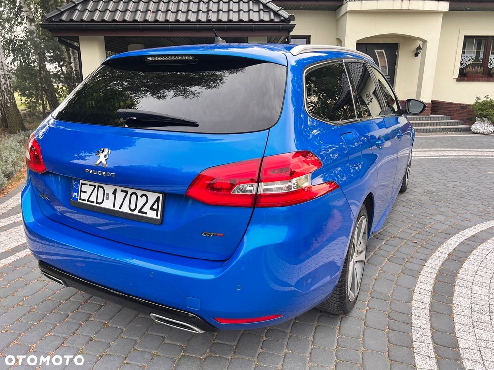 Peugeot 308 - 8