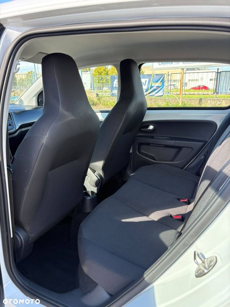 Volkswagen up! - 17