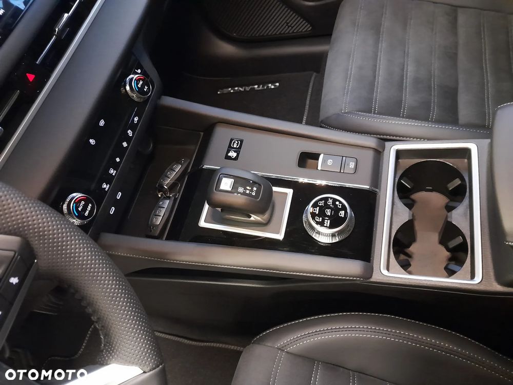 Mitsubishi Outlander Intense - 12