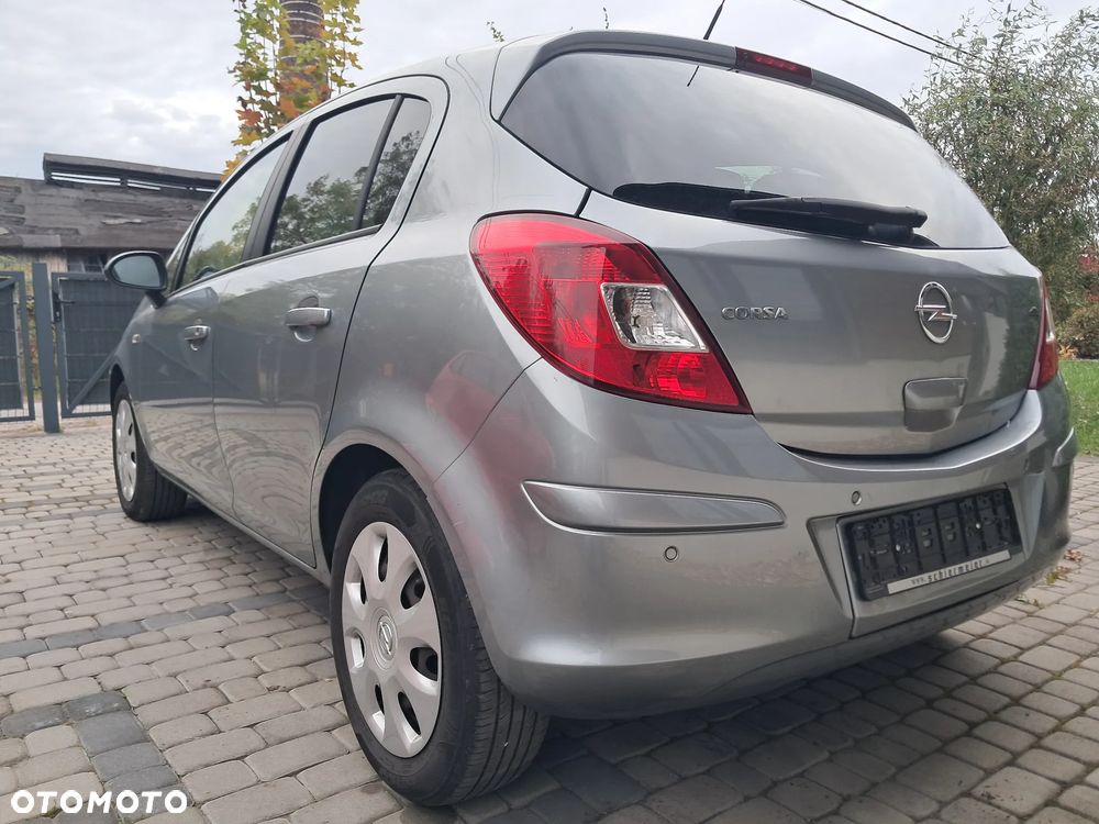 Opel Corsa - 8
