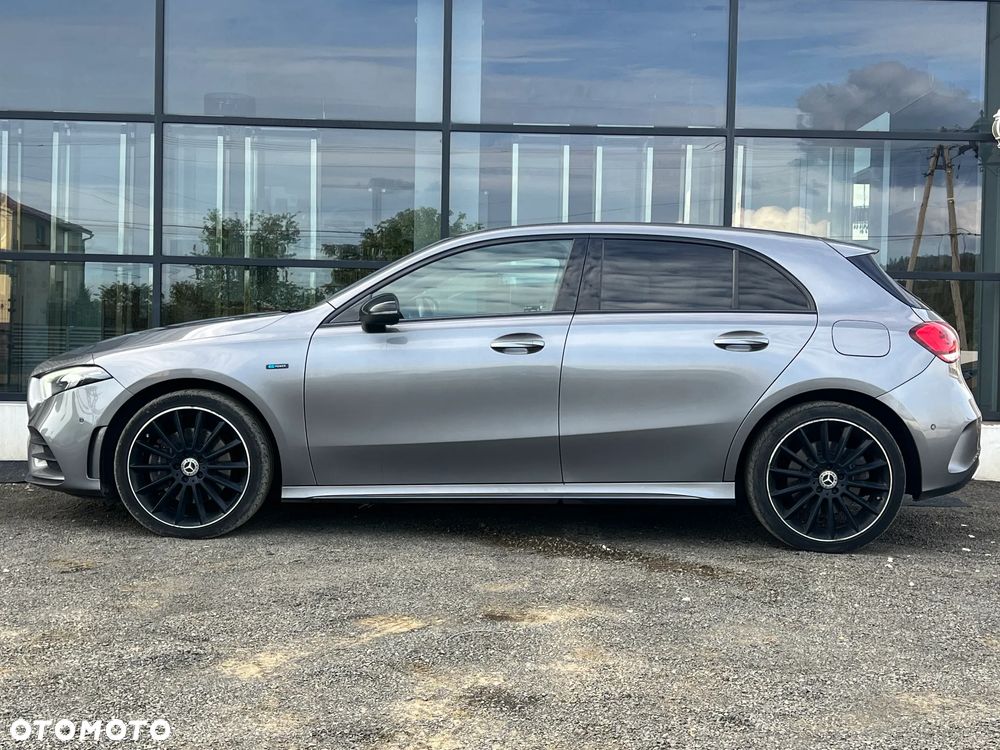 Mercedes-Benz Klasa A 250 E AMG Line 8G-DCT - 8