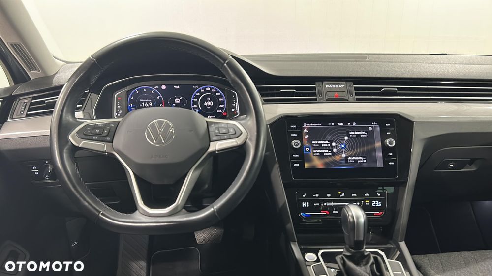 Volkswagen Passat - 10