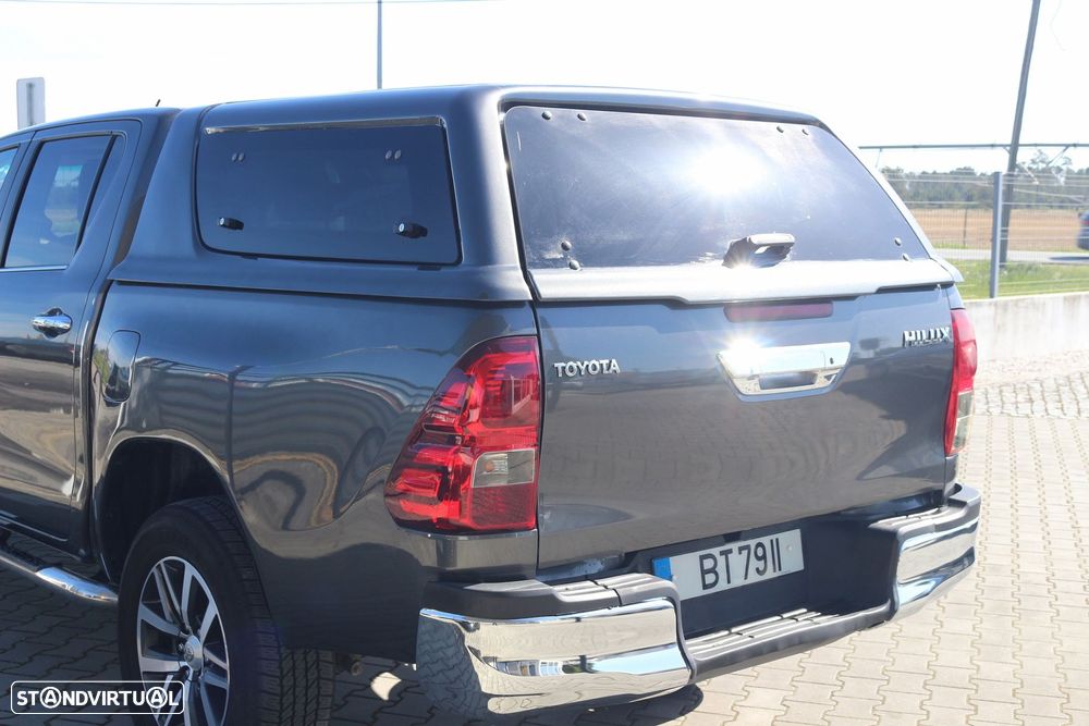 Toyota Hilux 2.4 D-4D 4WD Tracker - 15