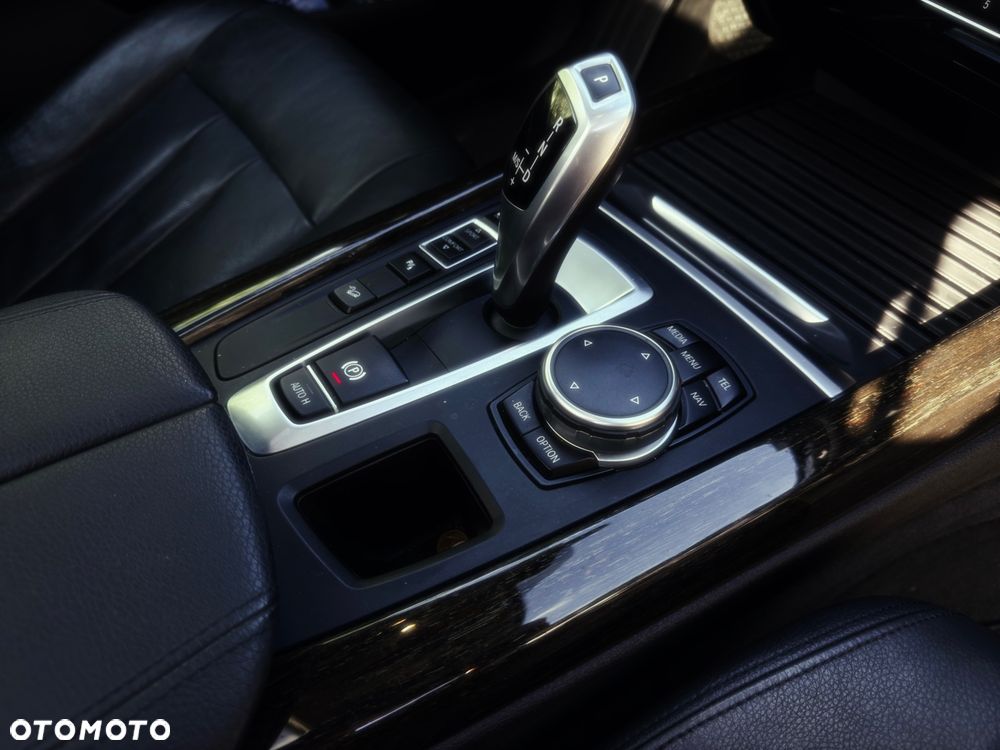 BMW X5 xDrive35i - 9