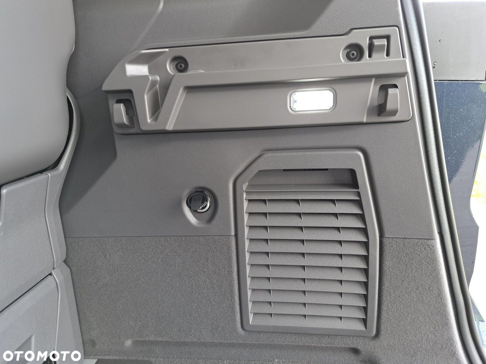 Volkswagen Multivan - 10