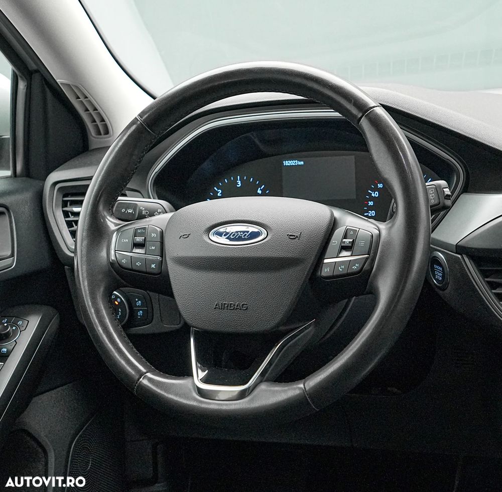 Ford Focus 1.5 EcoBlue Start-Stopp-System Aut. TITANIUM STYLE - 18